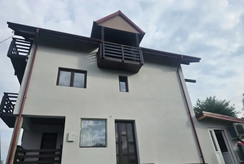 Exterior panoramă vedere munte La Constanța